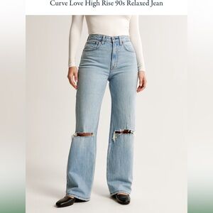 Abercrombie Curve Love High Rise 90s Relax Jeans. Size 31 Long. NWOT.
